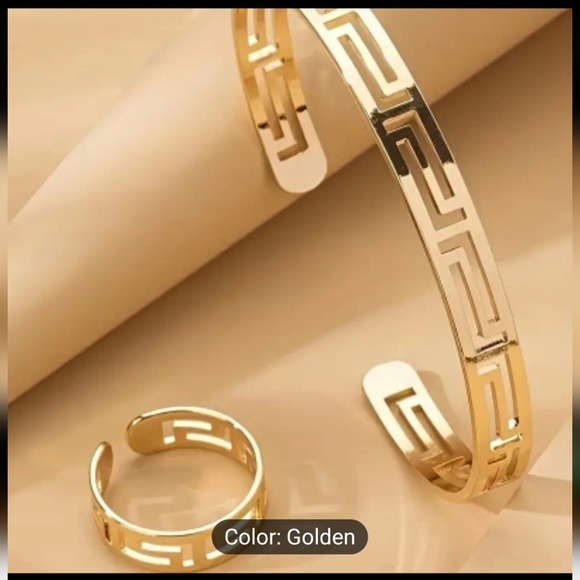 Jewelry - 18K Gold plated Bangle Bracelet Ring Set NEW OSFA